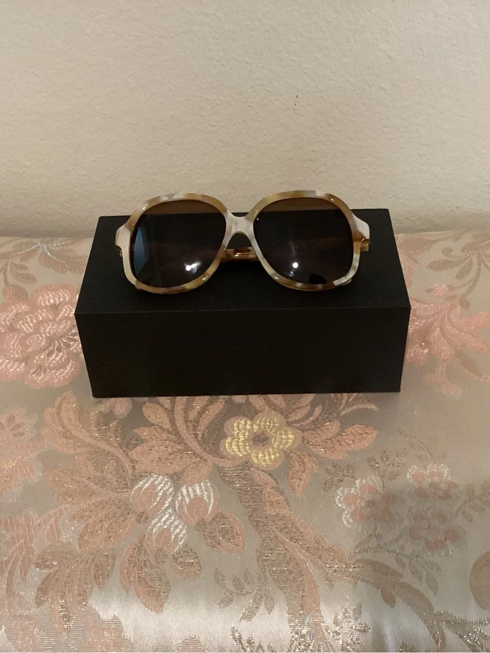 Valentino Garavani Patterned Sunglasses